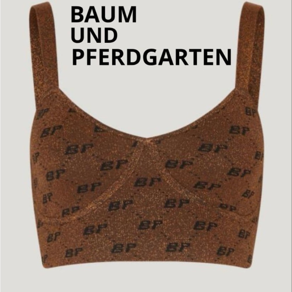 Baum Und Pherdgarten Logo Crop Tank